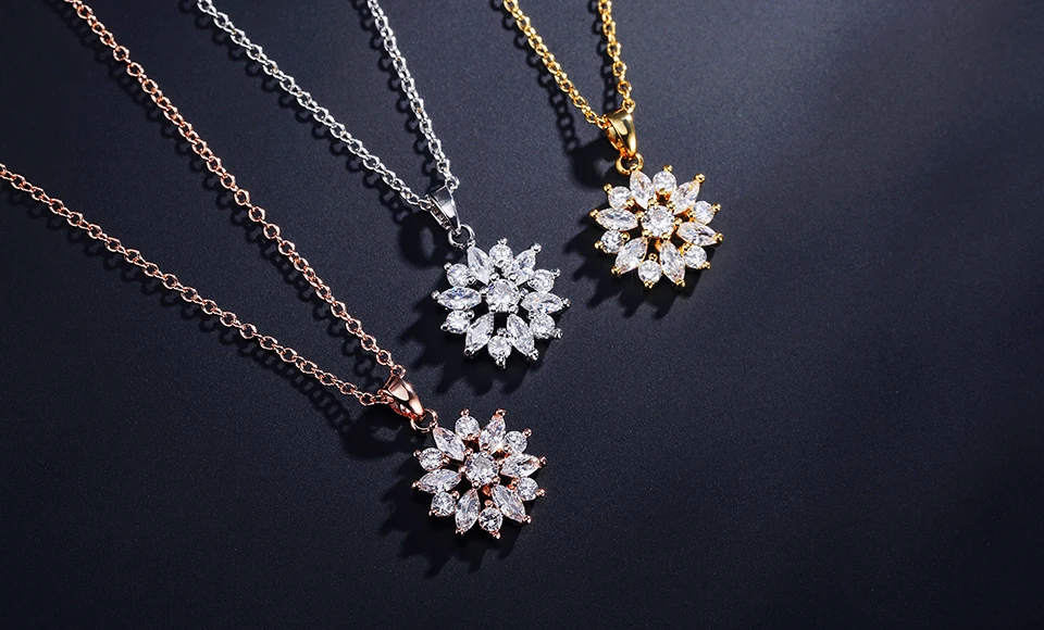 ZAKOL Fashion Rose Gold Color Pendants Flower Cluster Clear Crystal Zirconia Sweet Necklaces For Women Jewelry FSNP2105