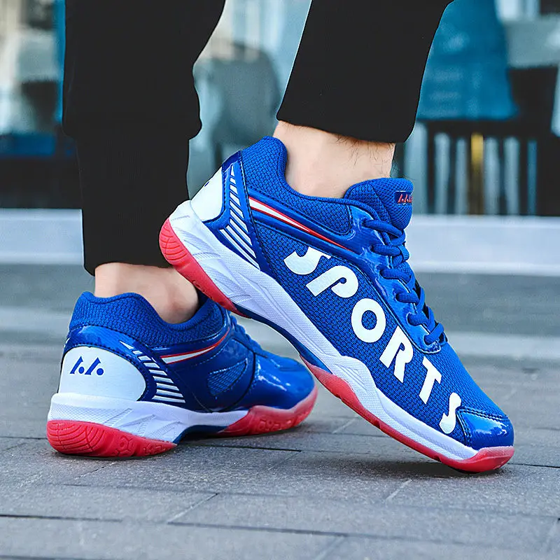 New Fashion Couples Training Badminton Shoes Lightweight Mesh Volleyball Sneakers Anti skid Breathable Quality Tennis Shoes Men
