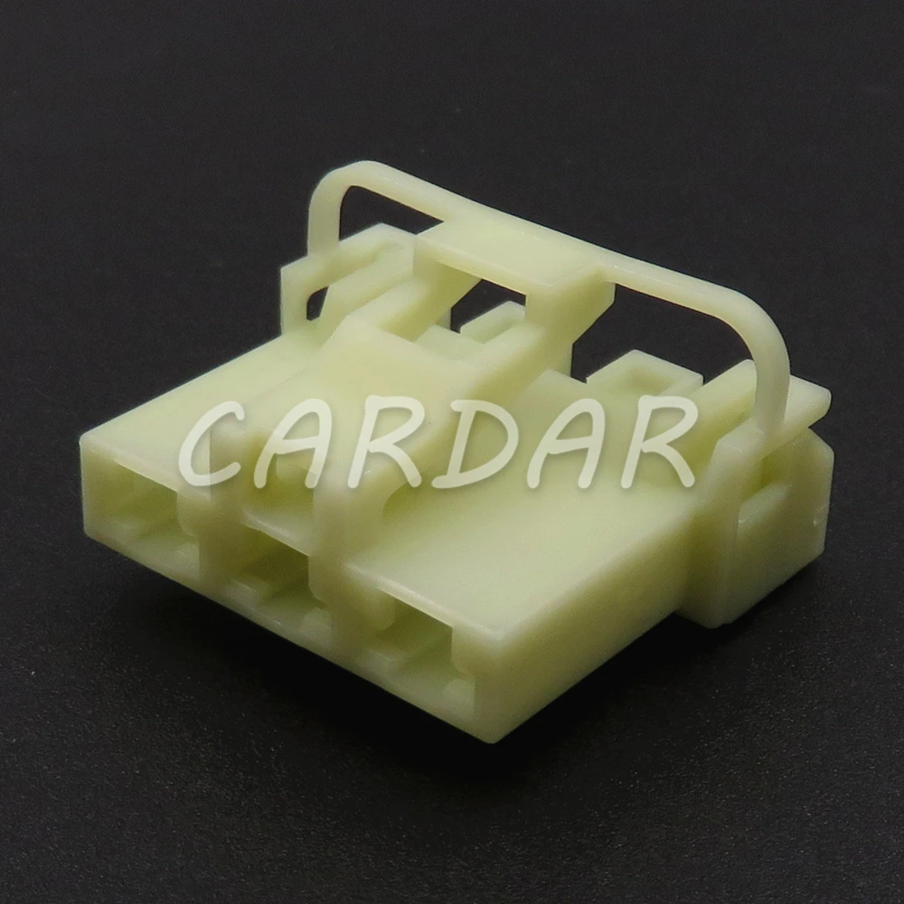 

1 Set 3 Pin 6.3 Series Auto High Current Plastic Housing Socket Car Unsealed Wiring Plug With Terminal MG611657