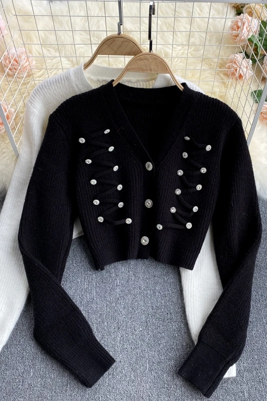 

Heavy industry diamond-studded, salt-and-sweet knit sweater v-neck long-sleeved short fashion all-match sweater cardigan top