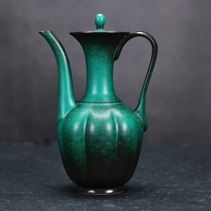 

Керамическая плоская колба в китайском стиле, персонализированный ретро-кувшин с зеленой сосновой глазурью, теплый горячий кувшин, товары ...