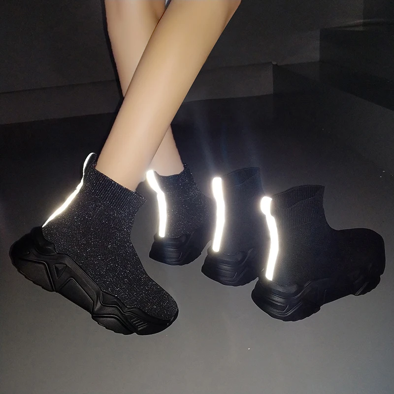 Трикотажные кроссовки с эластичным носком женская повседневная обувь черные