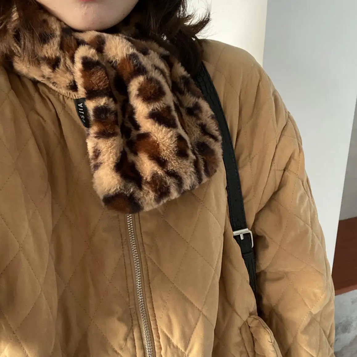 

REALEFT Autumn Winter Fleece Warm Tracksuit Women's Sets Two Pieces New 2020 Cotton Coats and Sporty Shorts Lounge Wear Suits