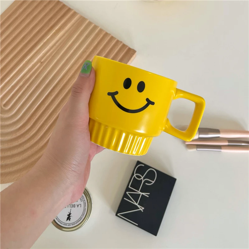 Желтая креативная фарфоровая чашка с улыбающимся лицом стакан для воды офиса