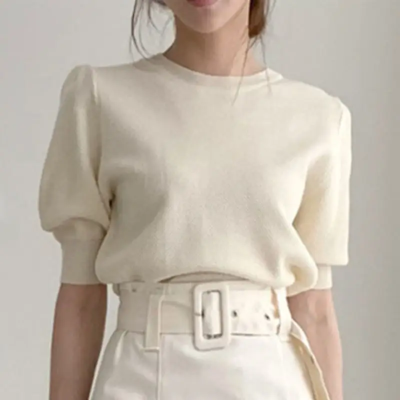 

Женская футболка с пышными рукавами, элегантная однотонная трикотажная футболка с коротким рукавом и круглым вырезом в уличном стиле, лето ...