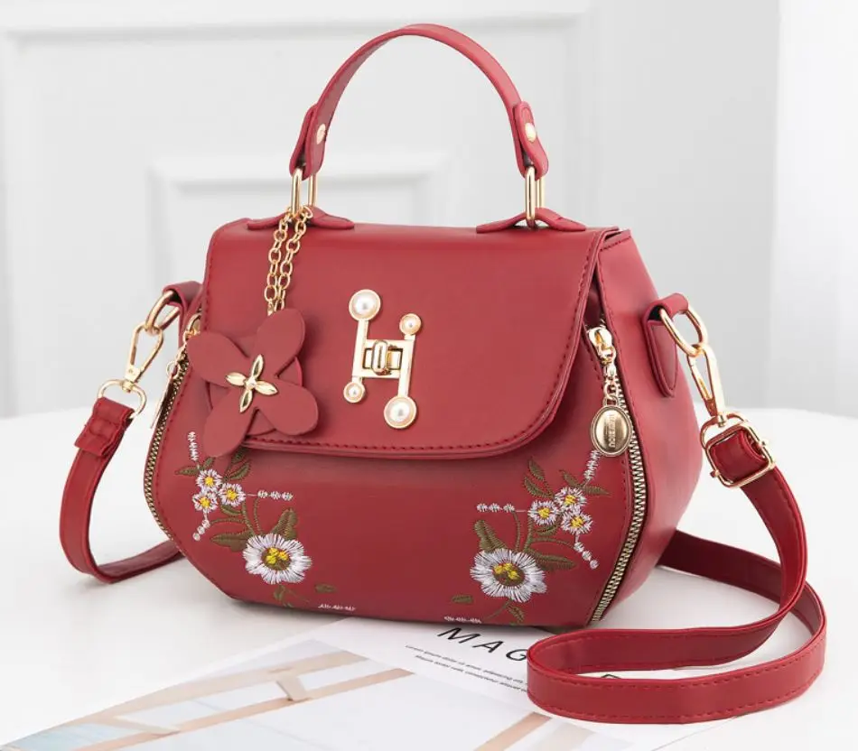 

ins Women's Bag embrodiery New Female Literary Single-Shoulder Bag Minority Design Cross-Body Bag Trend Women's sling Bag Bolsos