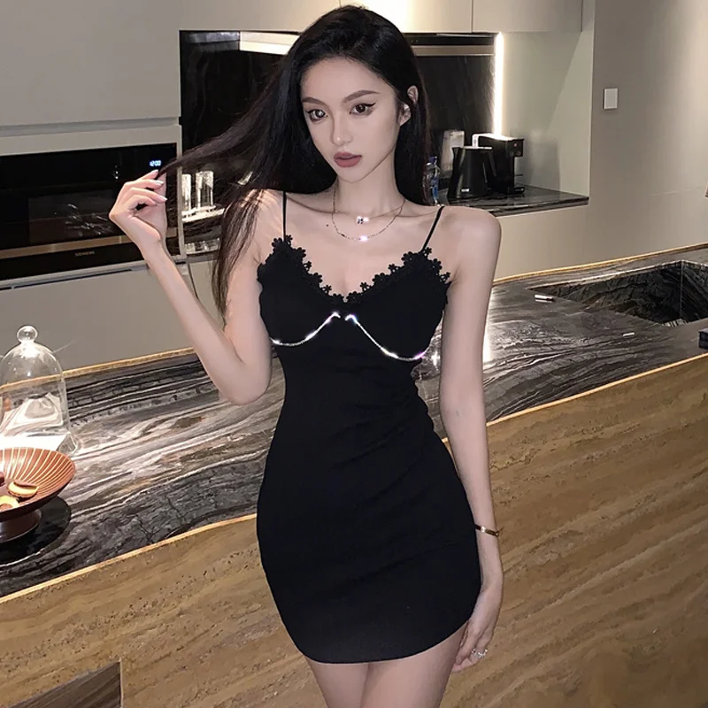 

Женское вечернее платье средней длины, с длинным рукавом