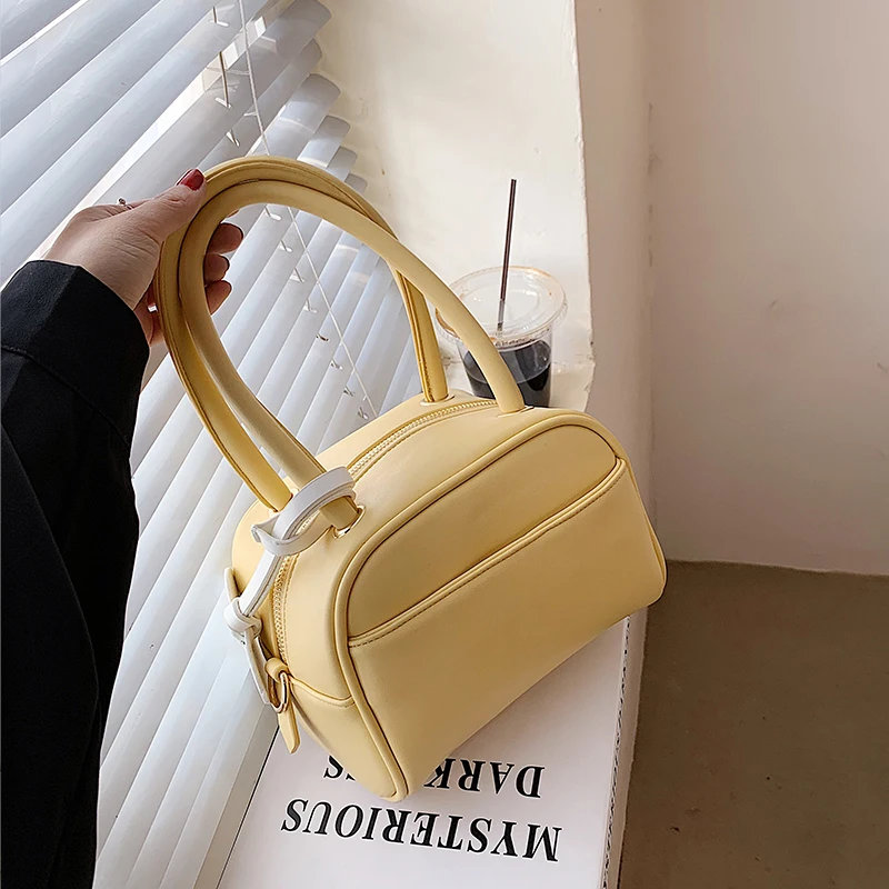 

The new popular ladies shoulder bag Korean fashion trend solid color all-match high-quality texture portable diagonal bag 2021