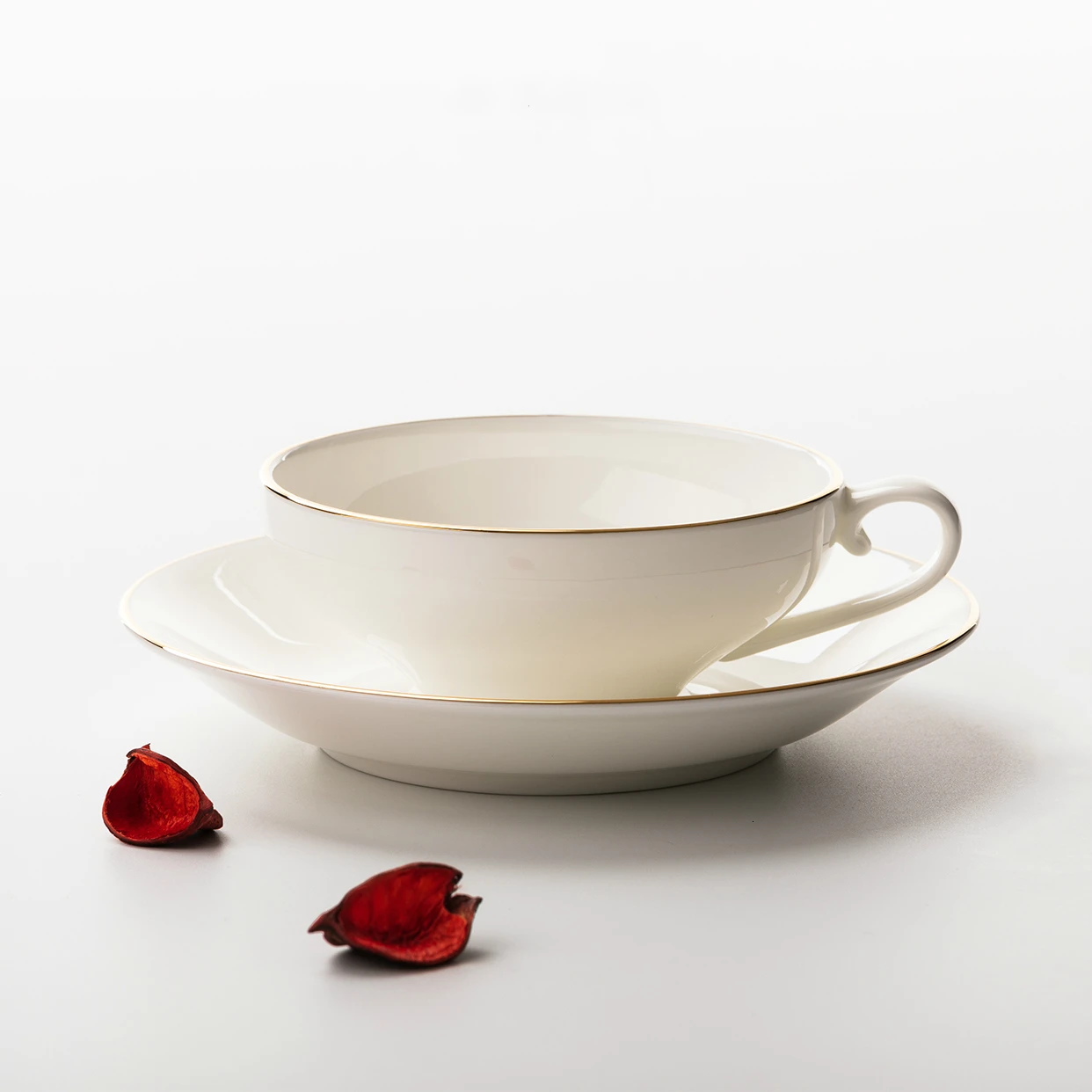 Керамическая кофейная чашка блюдца выразительный Европейский послеобеденный