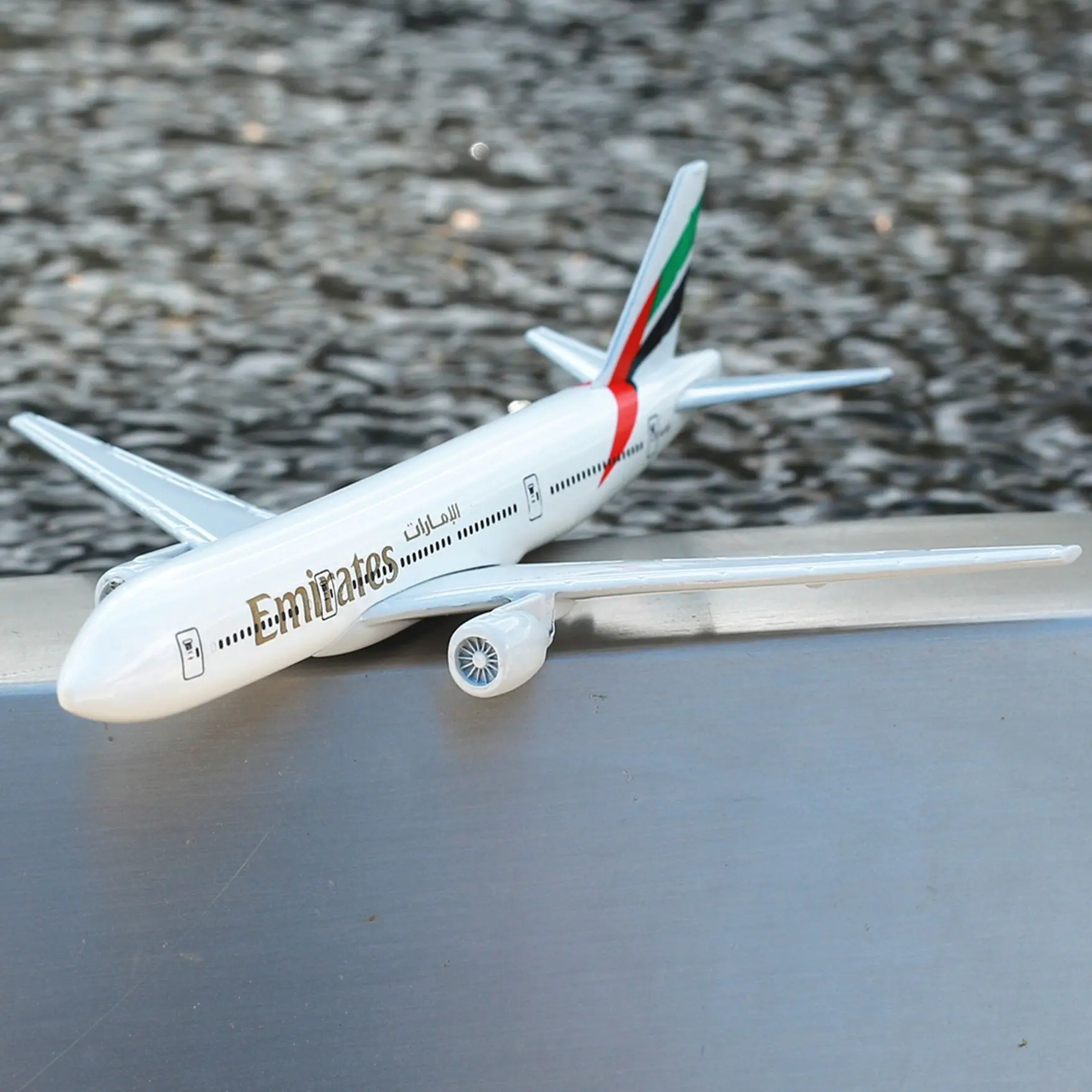 

Emirates Airlines Boeing 777 Aircraft Aviation Model 6" Metal Airplane Diecast Mini Moto Collection Pilot Eduactional Toys