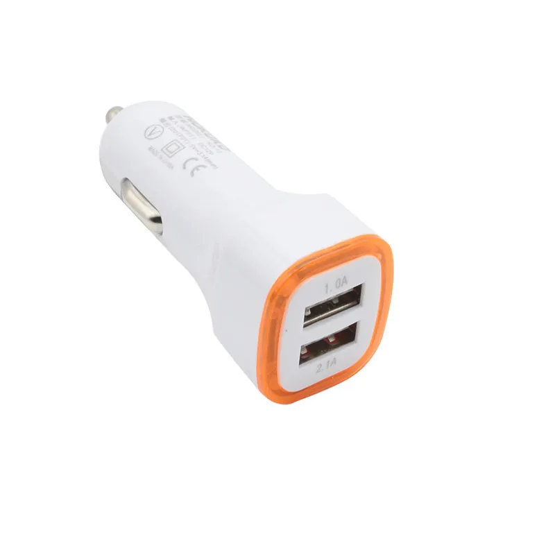 Автомобильное зарядное устройство с двумя USB портами и светодиодной подсветкой 2