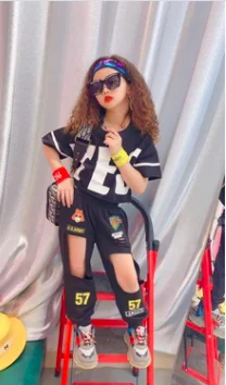 Новинка Весна 2020 костюм для девочек короткая футболка с дырками повседневные