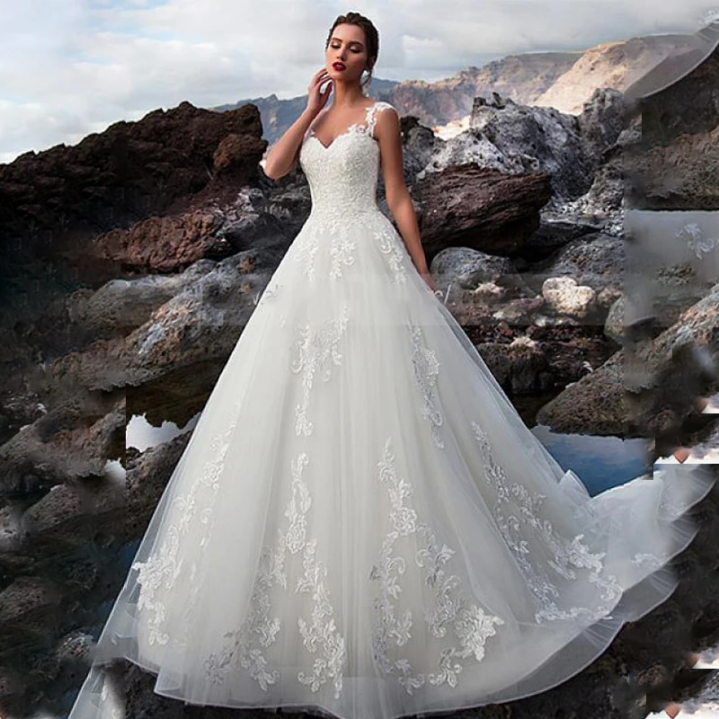 

Привлекательное Тюлевое платье-трапеция с V-образным вырезом и естественной талией, свадебное платье с кружевной аппликацией, свадебное пл...