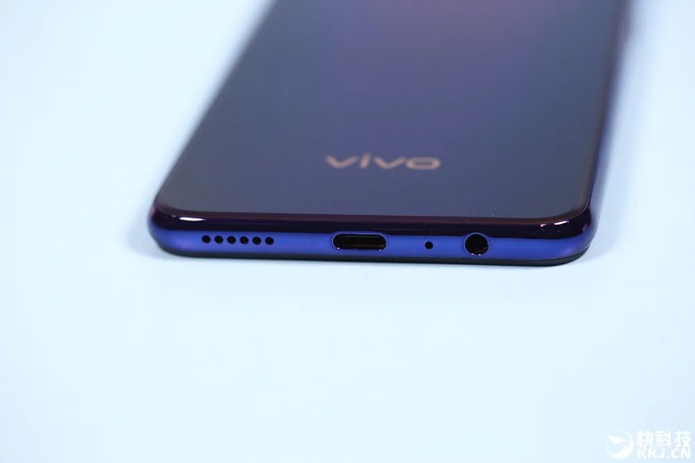 Сток Vivo Z5 4G LTE мобильный телефон Snapdragon712 Android 9,0 6,3" 2340x1080 8 Гб ram 128 ГБ rom мобильный телефон с идентификацией лица МП