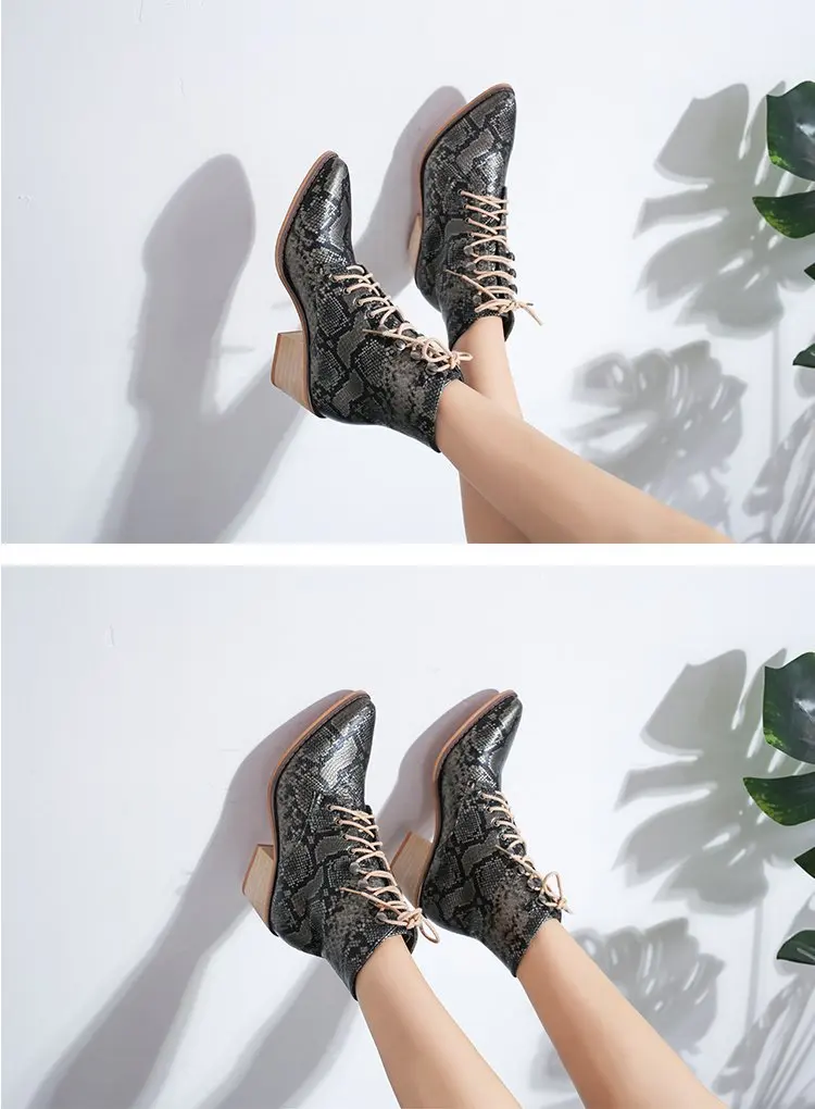 Женские ботинки на молнии; ботильоны со змеиным принтом на квадратном каблуке; модная пикантная женская обувь с острым носком; Новинка года; ботинки «Челси»; fgb5