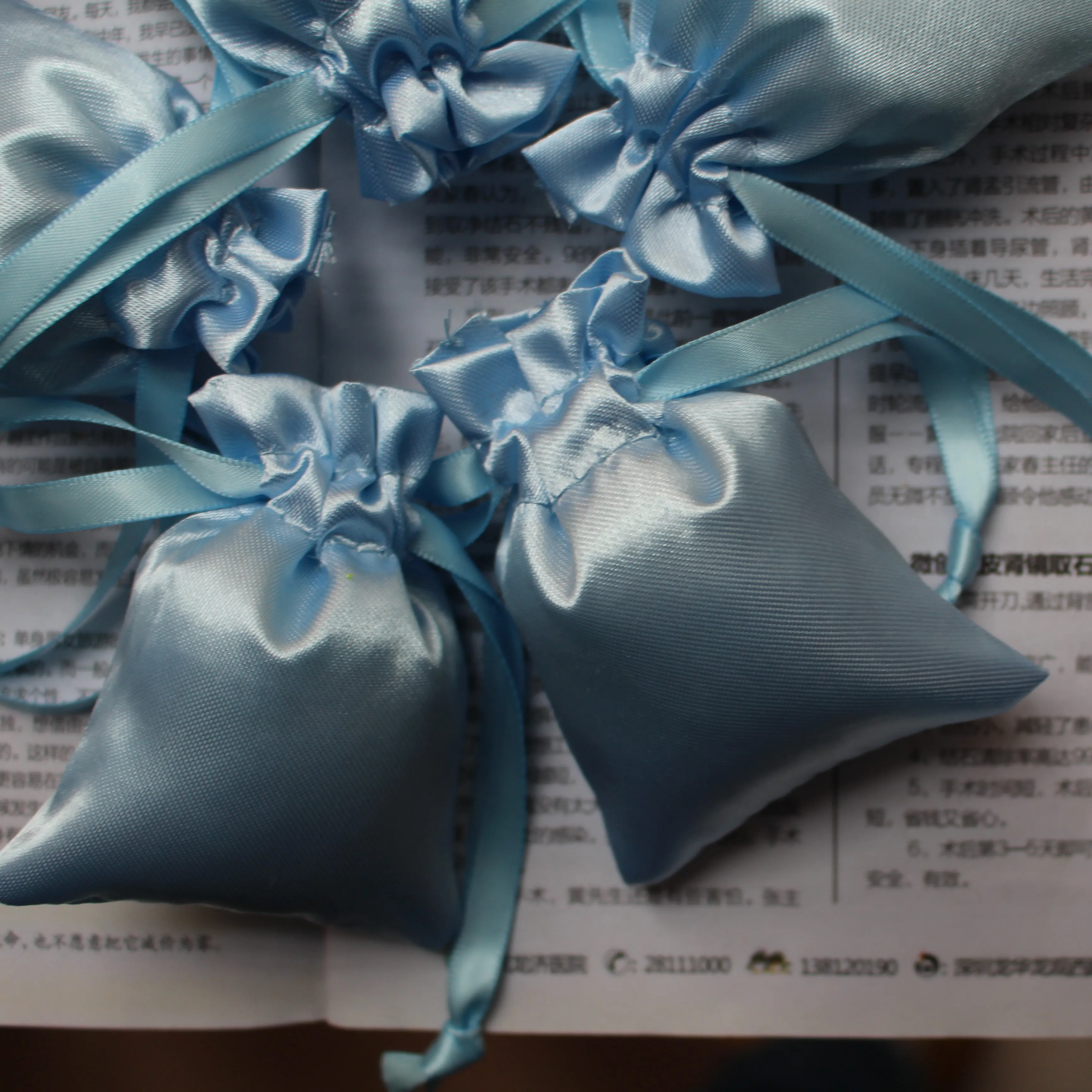 100 шт. CBRL маленький атласный мешочки с завязками атласная ювелирные сумки