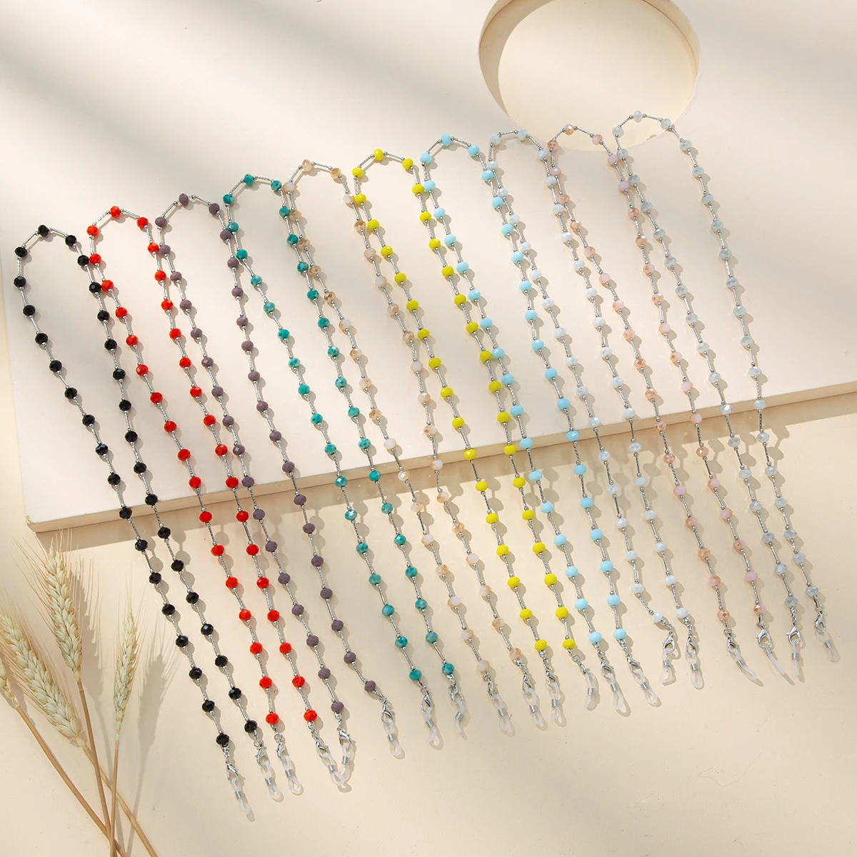 

Ожерелье-цепочка для очков, металлический шнурок для солнцезащитных очков с бусинами и кристаллами, защита от потери, веревка для подвешива...