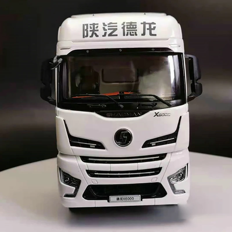 Diecast 1:24 Scale Automobile Delong X6000 Restarts Heavy Truck Tractor X3000 Alloy Car Model for Collection Souvenir Gift