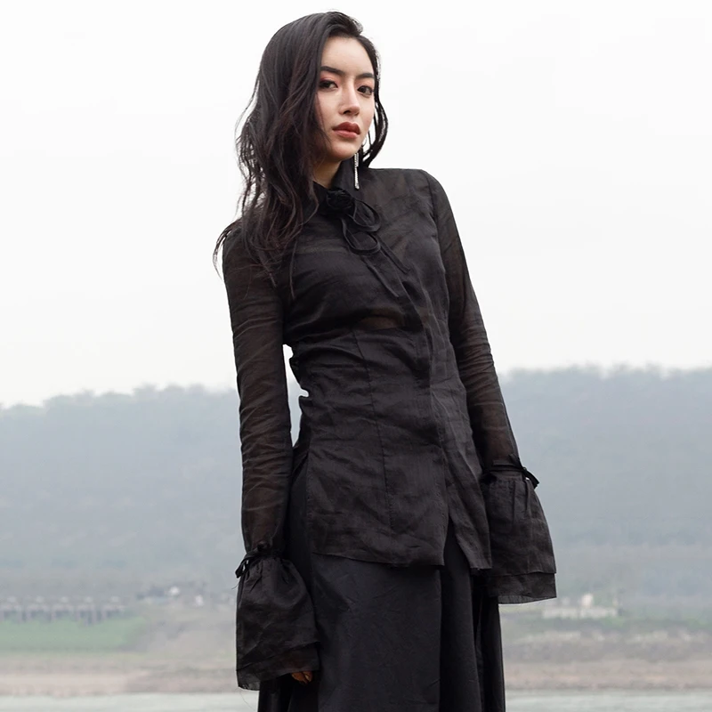[EAM] Women Black Flare Sleeve Bandage Loose Temperament Blouse New Lapel Loose Fit Shirt Fashion Tide Spring Autumn JR475