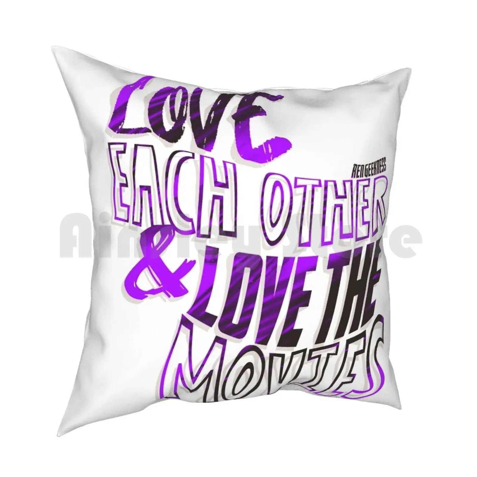 Подушка с надписью Love The Фильмы (P)