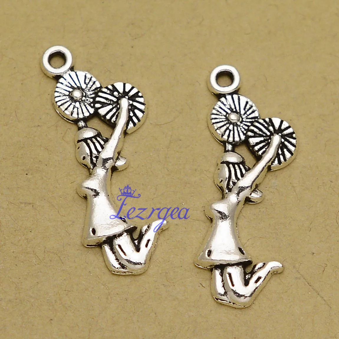 30 шт./лот 28x10 мм античные посеребренные Подвески болельщика принадлежности DIY