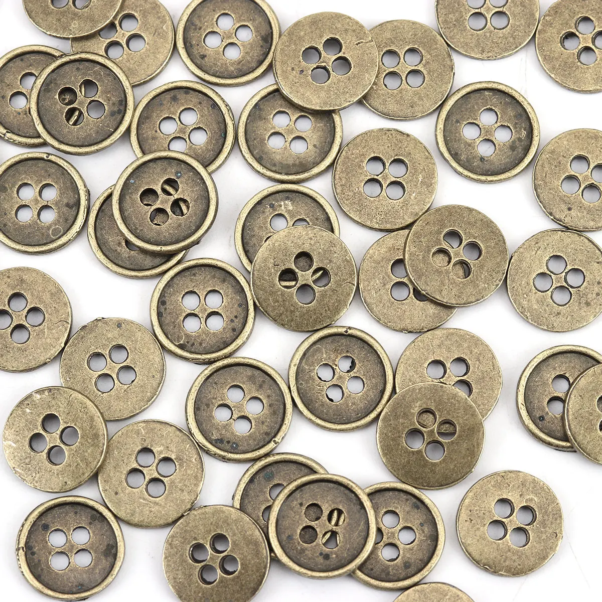

50Pcs New Zinc Based Alloy Metal Sewing Buttons For DIY Clothing Crafts Scrapbooking 4 Holes Round Antique Bronze Color Buttons