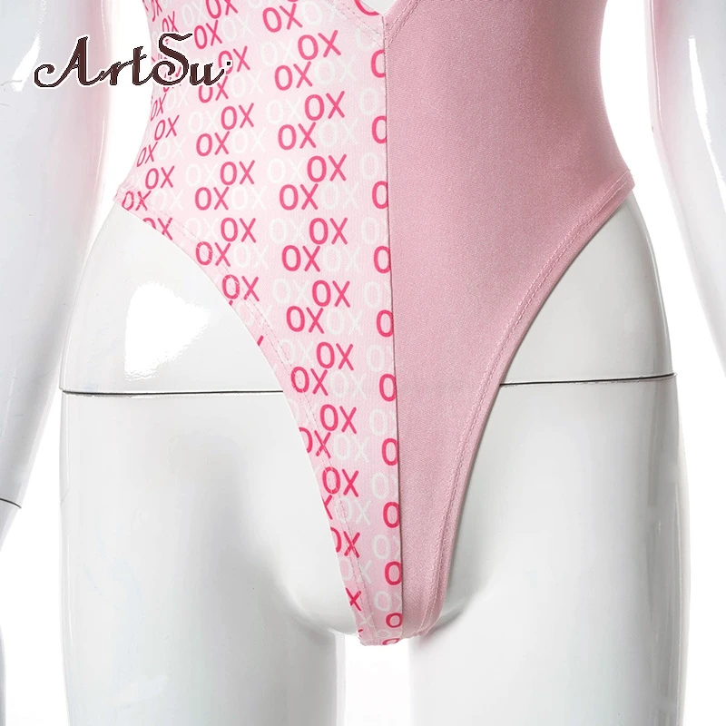 Милый розовый комбинезон ArtSu на бретелях с боди цепочками принтом пикантное Боди