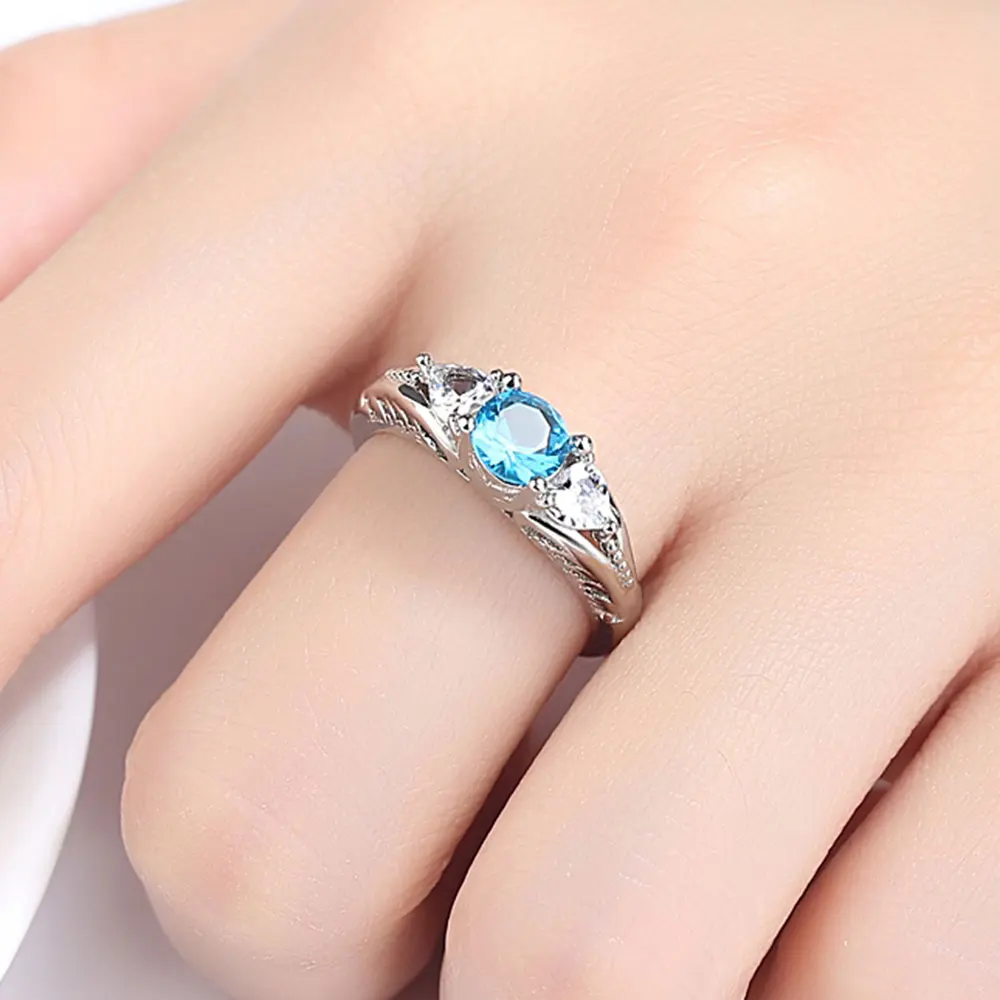 Кольцо обручальное женское с цирконом классическое Ювелирное Украшение в стиле