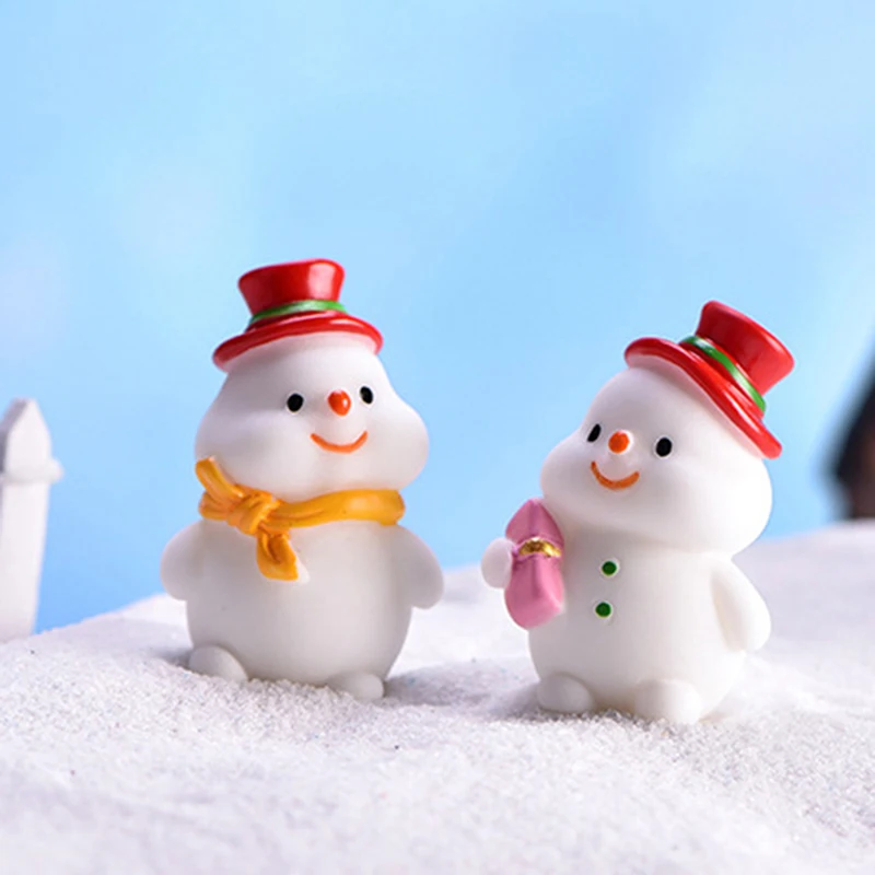 

4pcs/lot Mini Resin Christmas Decoration Santa Claus Snowman Tree DIY Figurines Home Decoration