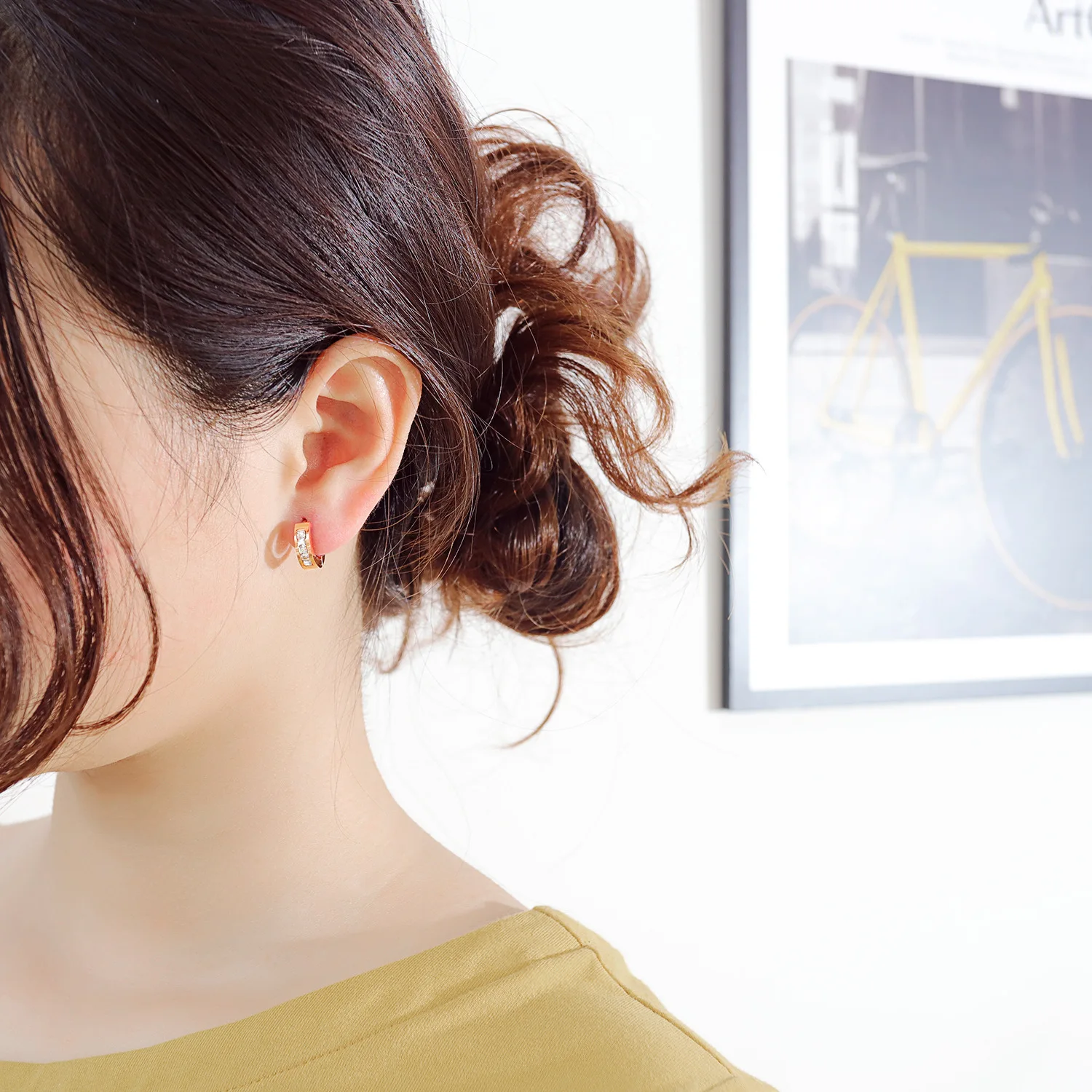 

CH-1501 European and American fashion classic diamond earrings Hot selling trend stainless steel diamond earrings