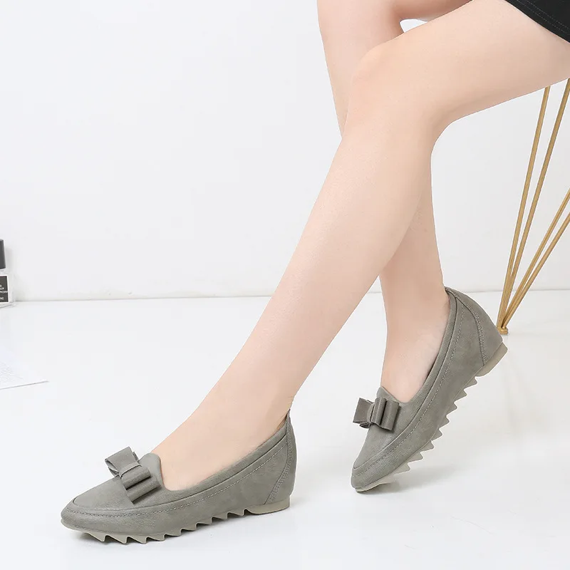 Женская обувь для пожилых мам лоферы на низком каблуке повседневные Мягкие