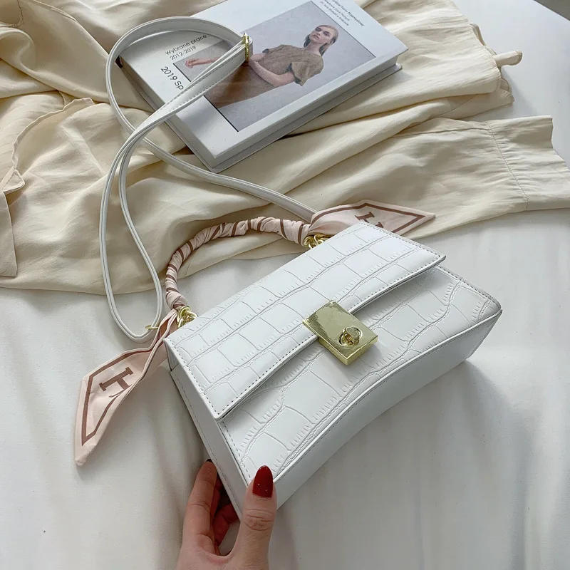 

Scarf Clutch Bags 2021 Women's Brand Dumplings Women's Trend Bag Korean Luxury Woman Bag Accessories Ladies Hand Bags Handbags