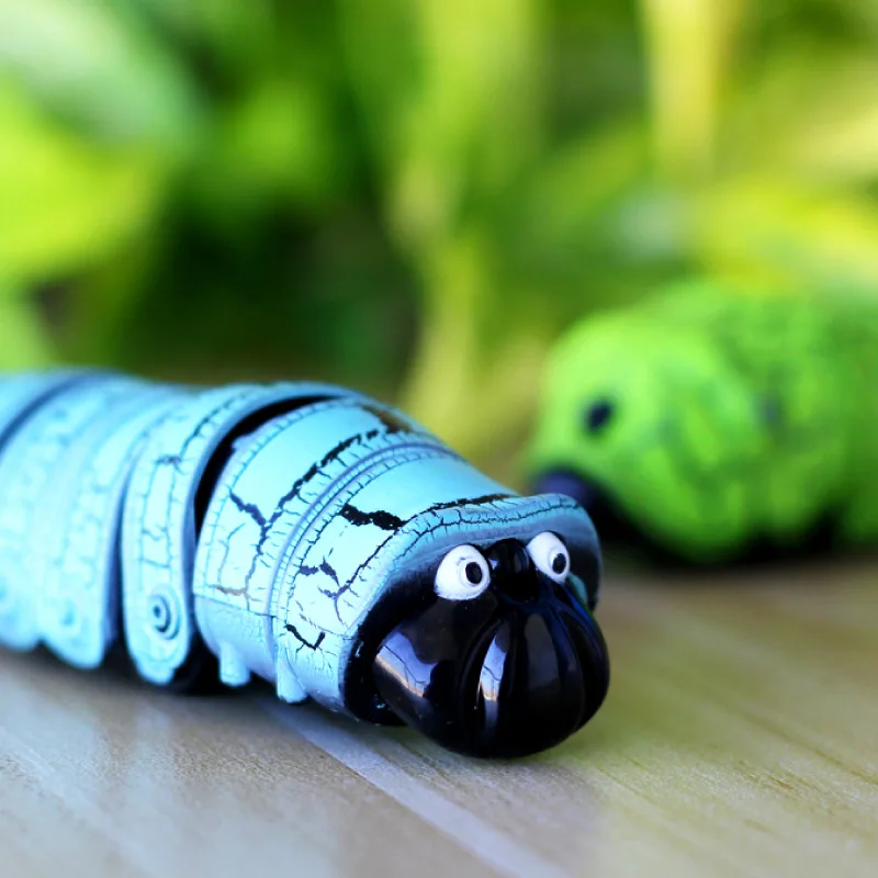 

Funny Remote Control Insect Caterpillar Plastic Infrared RC Animales Toys For Children Jokes Prank