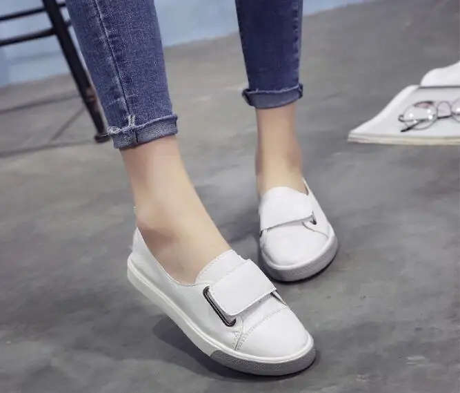 Женские мокасины из натуральной кожи белые Лоферы без застежки на плоской