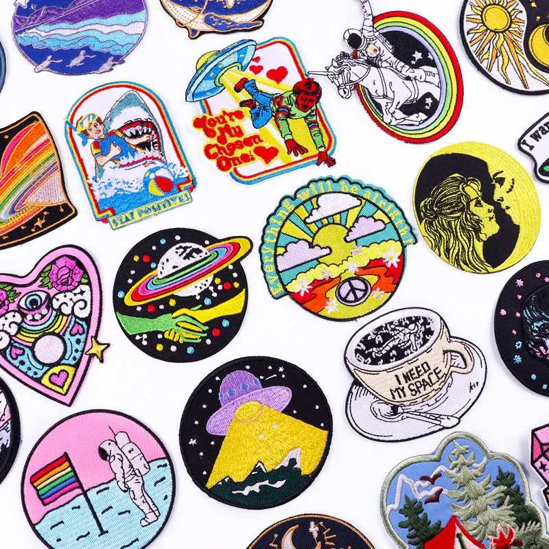 Термоклейкие нашивки с изображением космонавта астронавта инопланетянина НЛО -