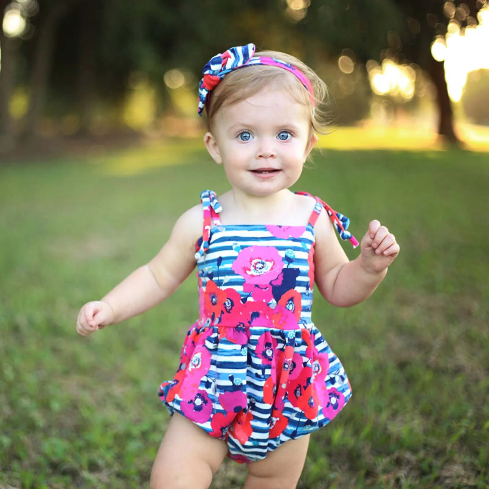 

Летняя одежда для новорожденных для маленьких девочек s костюм для мальчиков; Комплект одежды из одного предмета с принтом для маленьких де...