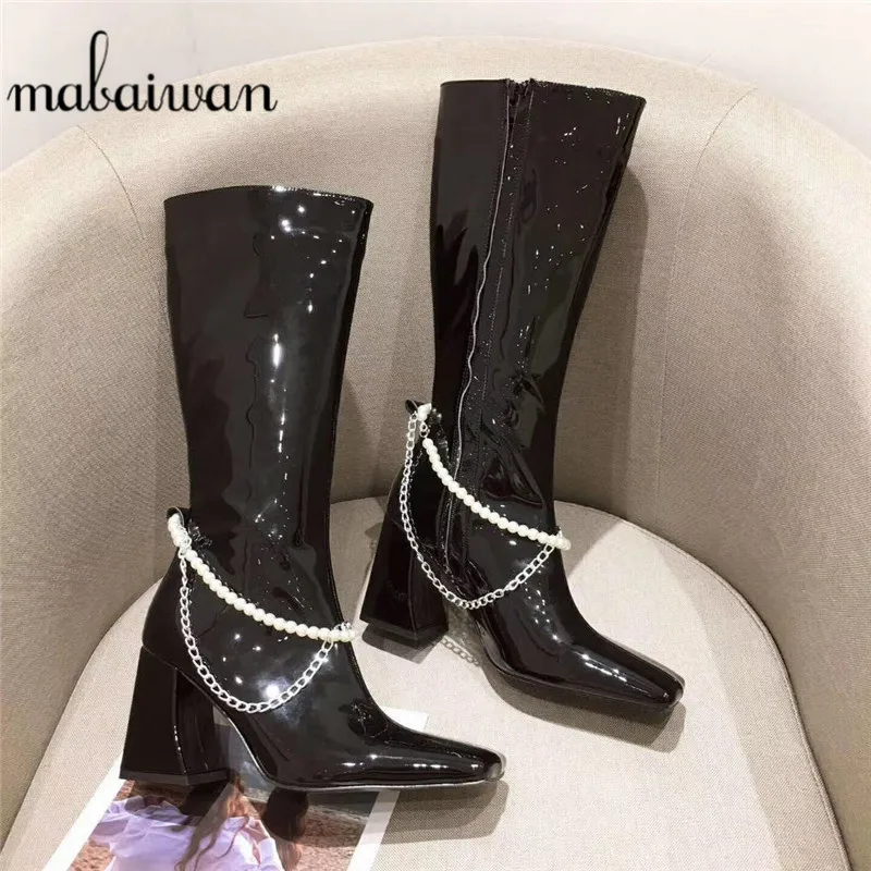 Сапоги женские из лакированной кожи на высоком каблуке с застежкой-молнией и