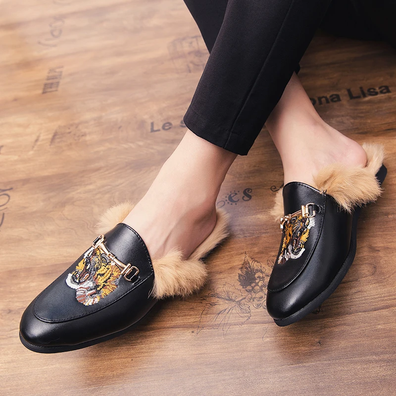 

Men Shoes Autumu Winter Embroider Half Slippers High Quality Metal Button Leather Casual Shoes Fur Loafers Lightweight Sandals