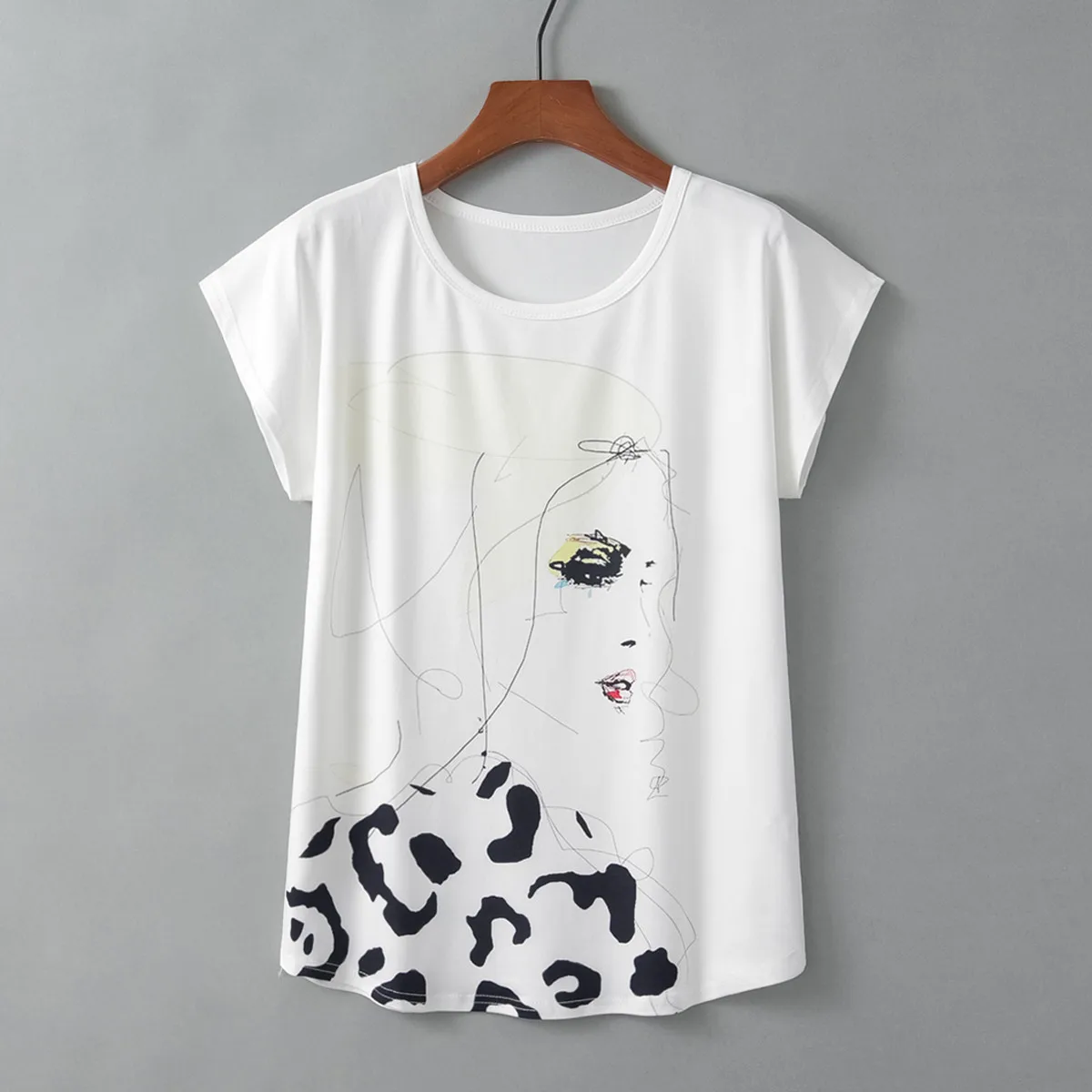 T Shirt Women Round Neck Short Sleeve Leopard Lips Beauty Love Print Tshirt Summer Harajuku Kawaii Tops Female Casual Tees |