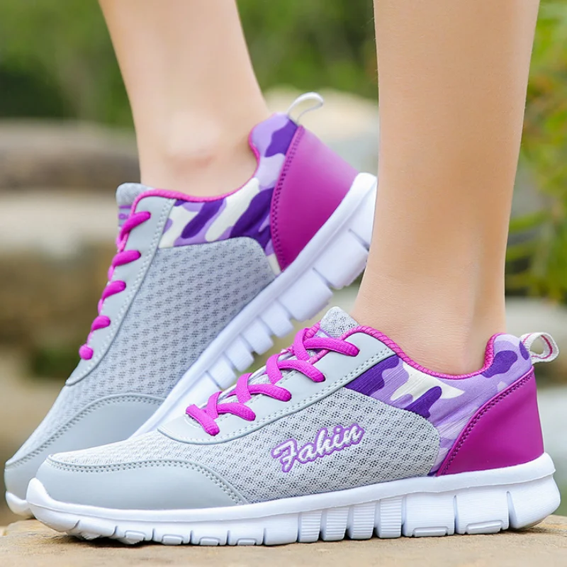 

Вулканизированная обувь кроссовки женские кеды Женские повседневные сетчатые кроссовки, дышащие прогулочные туфли на плоской подошве, тен...