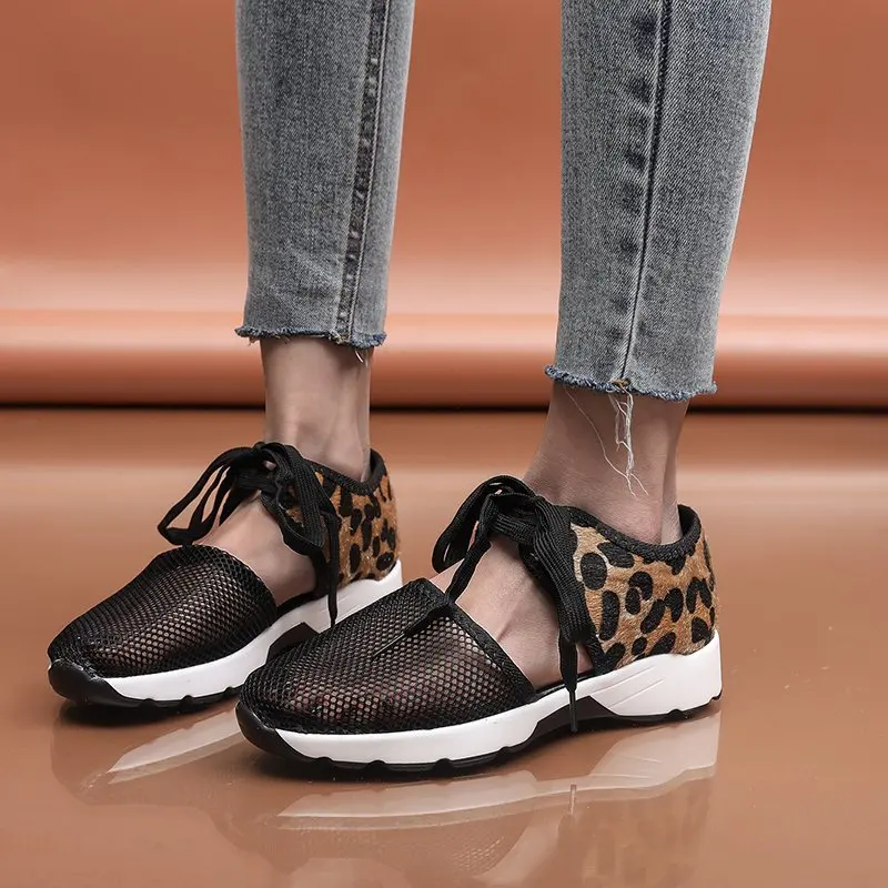 

Повседневные сандалии, женская обувь, леопардовые туфли на плоской подошве, модные сетчатые Лоскутные кроссовки, вырезанные на шнуровке, Ис...