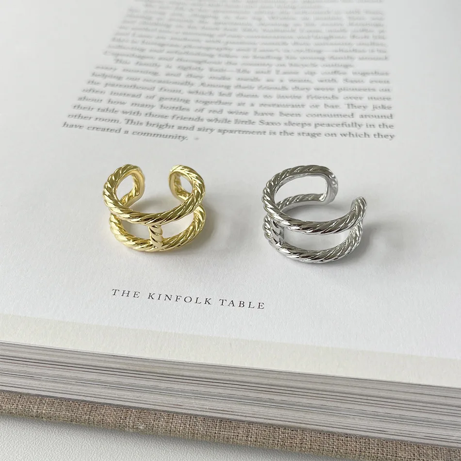 

2021 New Geometric Contortion Line Rings for Woman and Man Open To Adjust Golden Leisure Ring Woman`s Jewelry Wholesale