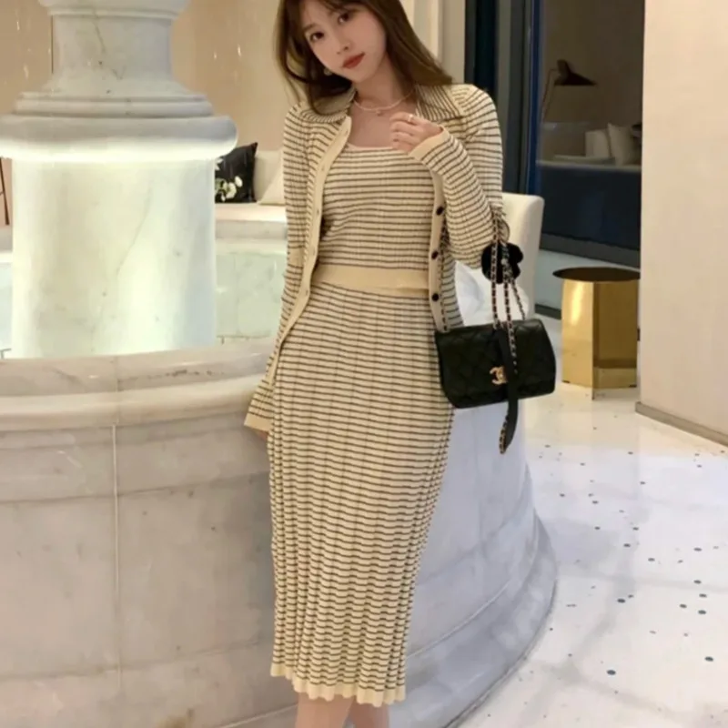 

Autumn Fashion Streetwear Striped Knitted 3pcs Sets Cardigan Coat + Vest + Skirts Sets Female Vintage Women Three Piece Suits