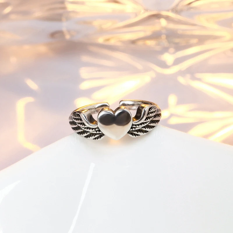 

1 PC Vintage Simple Wing Love Heart Shaped Rings for Women Men Punk Style Party Opening Women's Rings Wedding Jewelry Gift