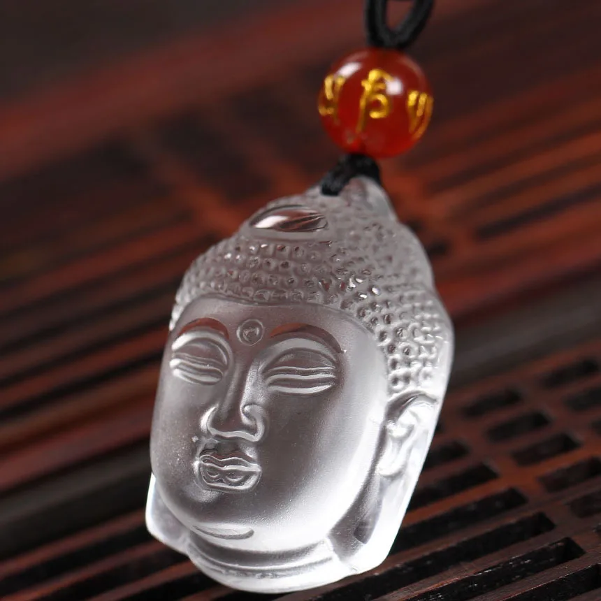 Фото Натуральный чистый кварц Белый хрусталь резьба голова Будды ожерелье-хранитель