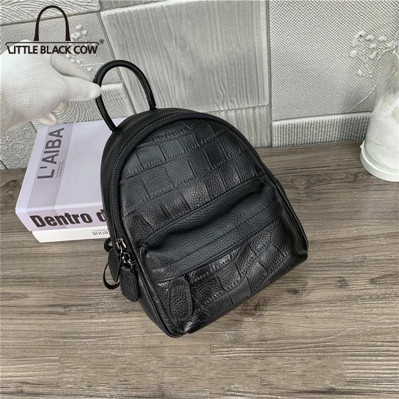 

Classic Women Small Genuine Leather Backpack Preppy Style Casual Packing Travel Bag Teenager Girls School Mini Mochila Backpacks