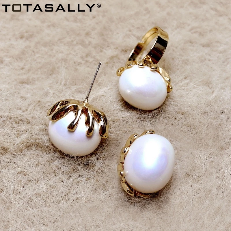 

TOTASALLY Fashion Designed Wedding Earrings Baroque Oval Simulated Pearl Stud Earrings Classic Statement Bridal Jewelry Dropship