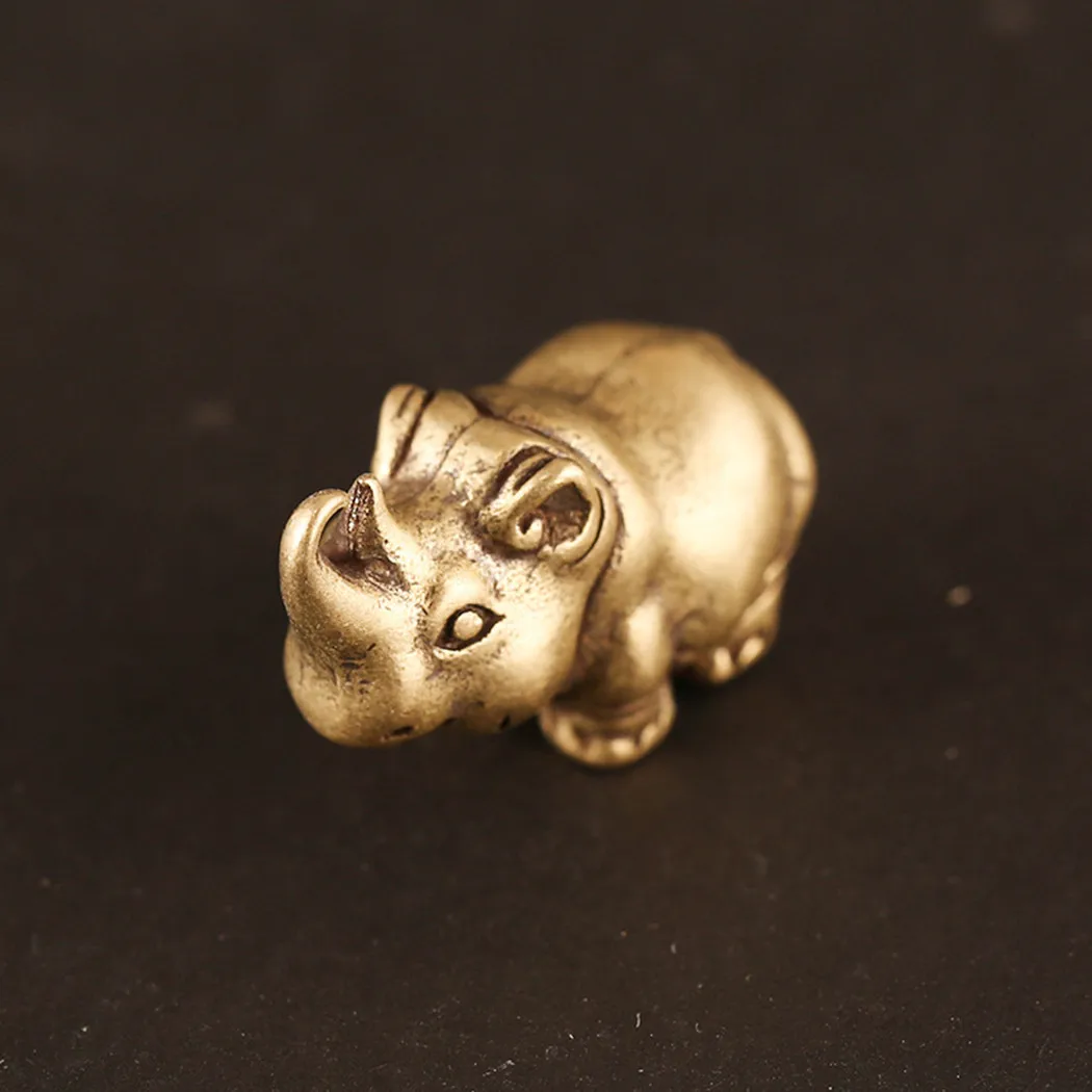 

1*Figurines Brass Little Rhino Vintage Keychain Pendants Gifts Car Key Hanging Ornaments Fine Workmanship