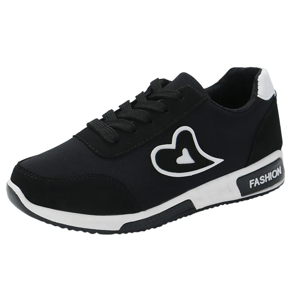 Женская Спортивная повседневная обувь на плоской подошве с сердечками и