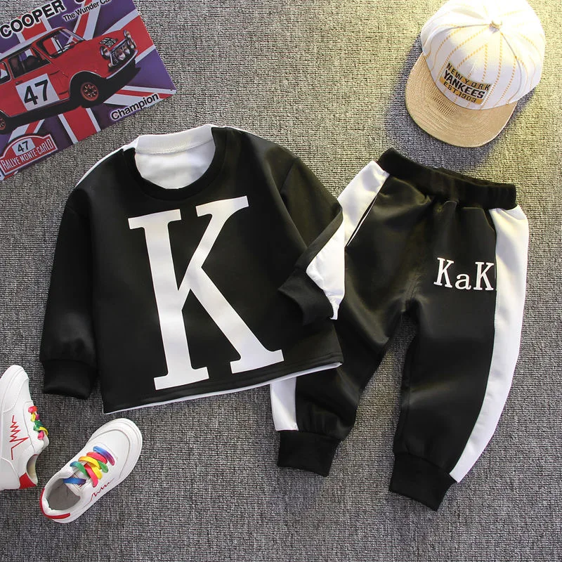 Брендовый комплект одежды для маленьких мальчиков демисезонный спортивный